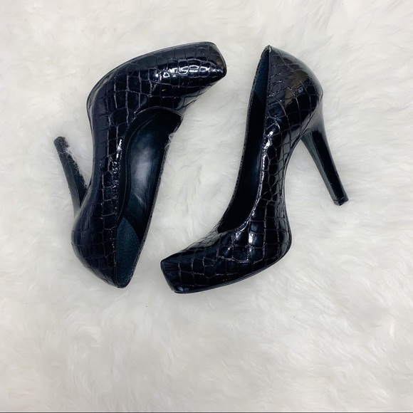 Gianni Bini Shoes - | Gianni Bini textured black pumps |